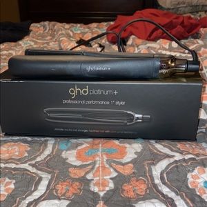 Ghd platinum + professional flat iron
